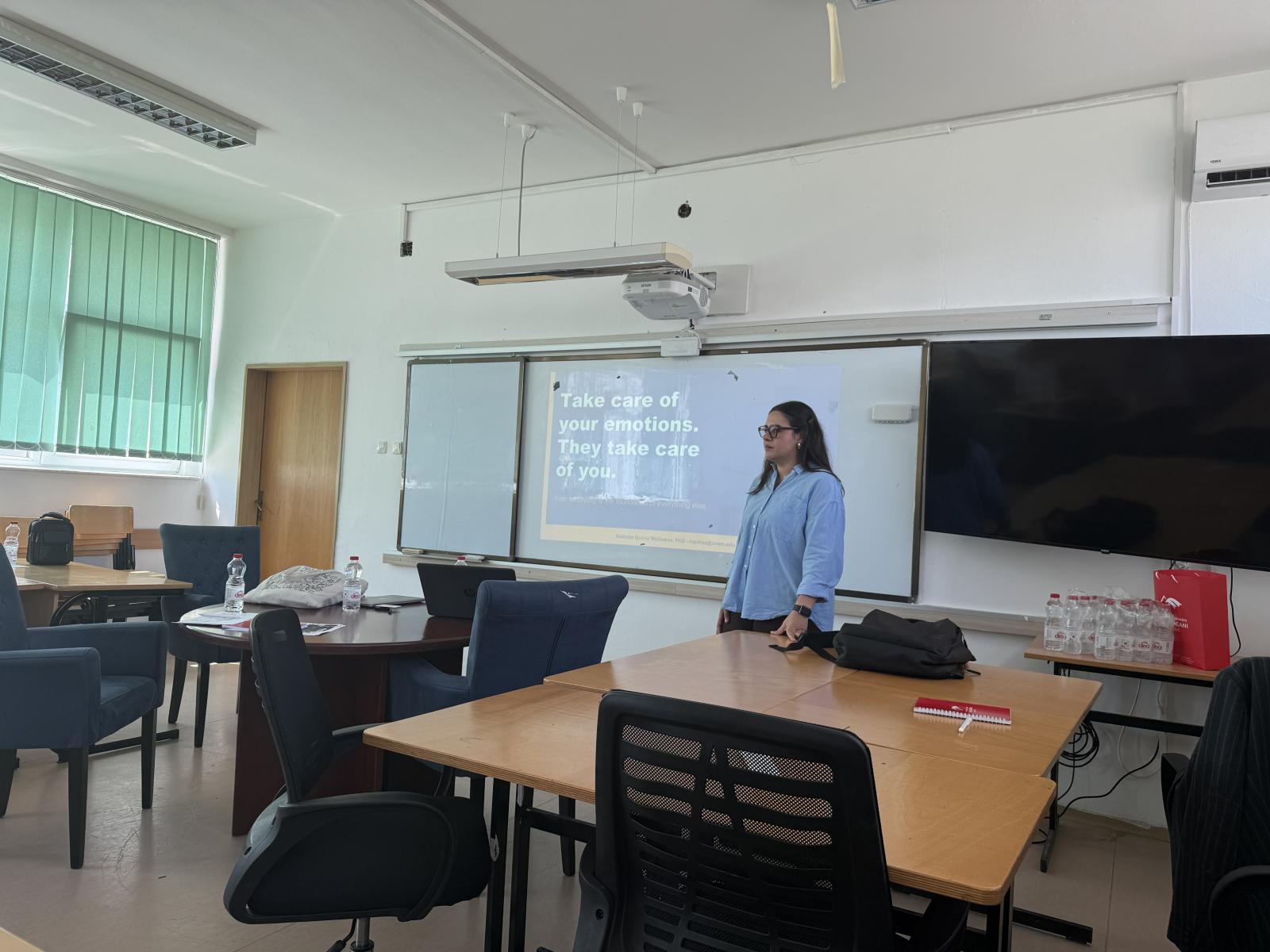 Qendra Didaktike për Përsosmëri në Mësimdhënie në kuadër të UFAGJ-së organizon trajnimin “Menaxhimi emocional dhe kujdesi për veten” me Prof. Dr. Nathalia Quiroz Molinares nga Spanja